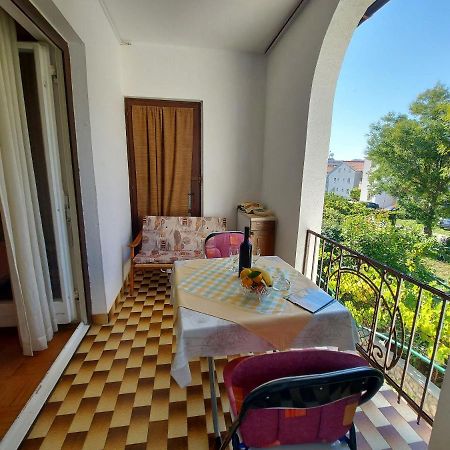 Apartments Fam Tomasic Baška Buitenkant foto