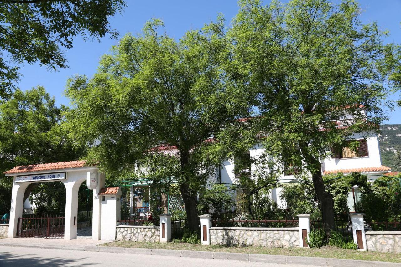 Apartments Fam Tomasic Baška Buitenkant foto