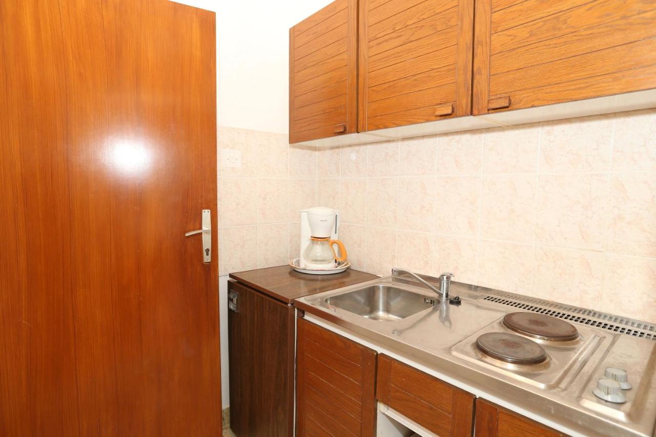 Apartments Fam Tomasic Baška Buitenkant foto