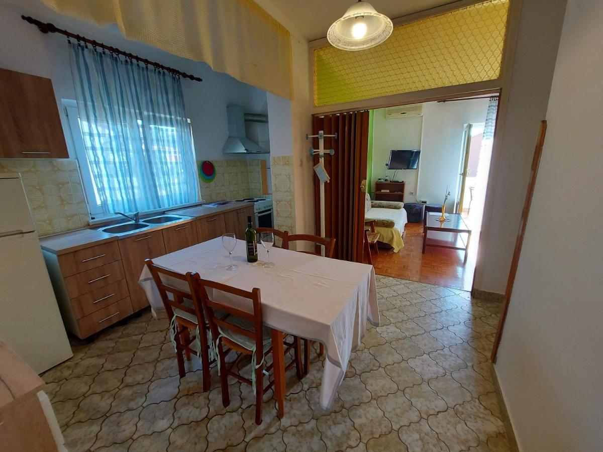 Apartments Fam Tomasic Baška Buitenkant foto