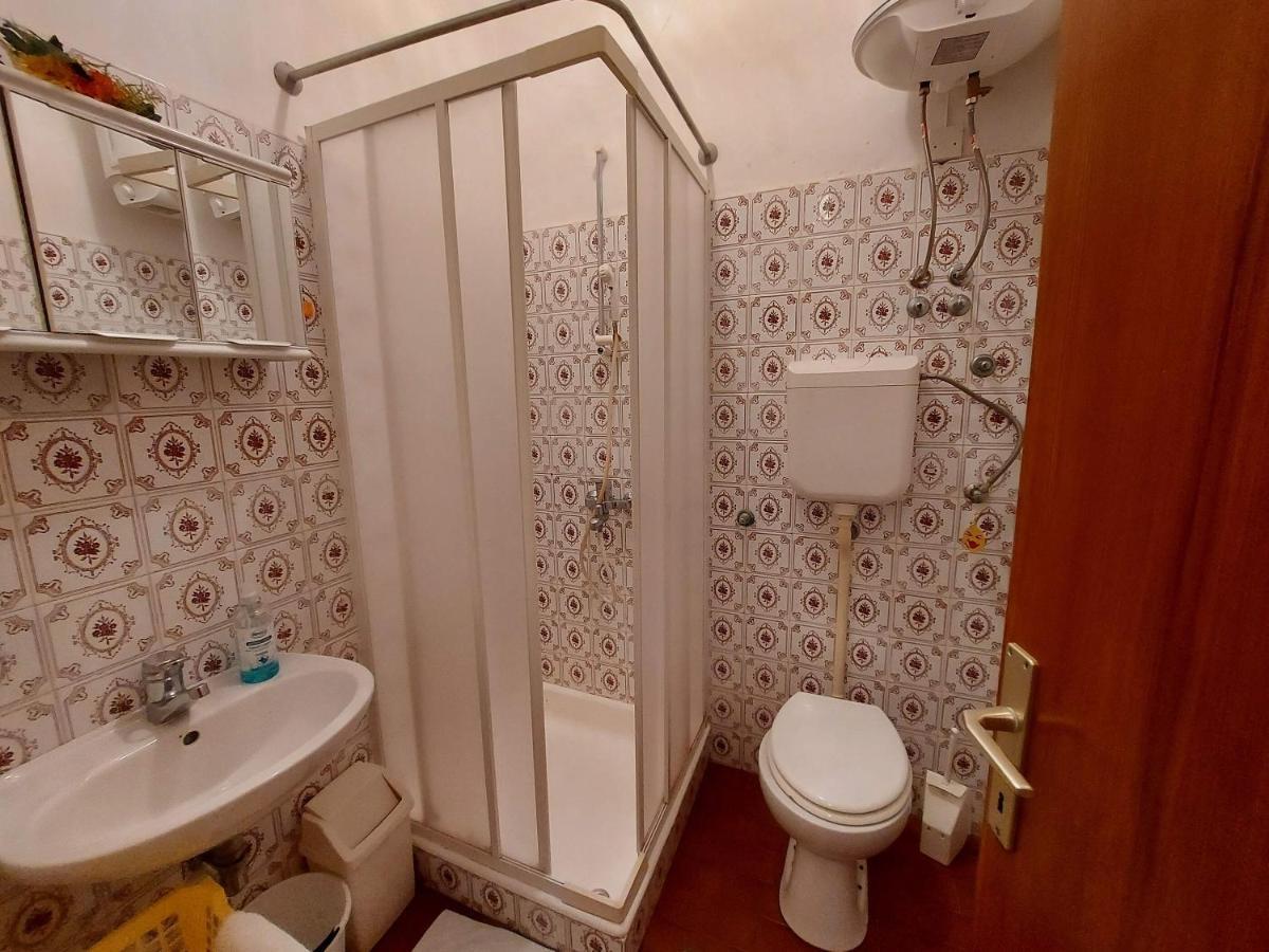 Apartments Fam Tomasic Baška Buitenkant foto