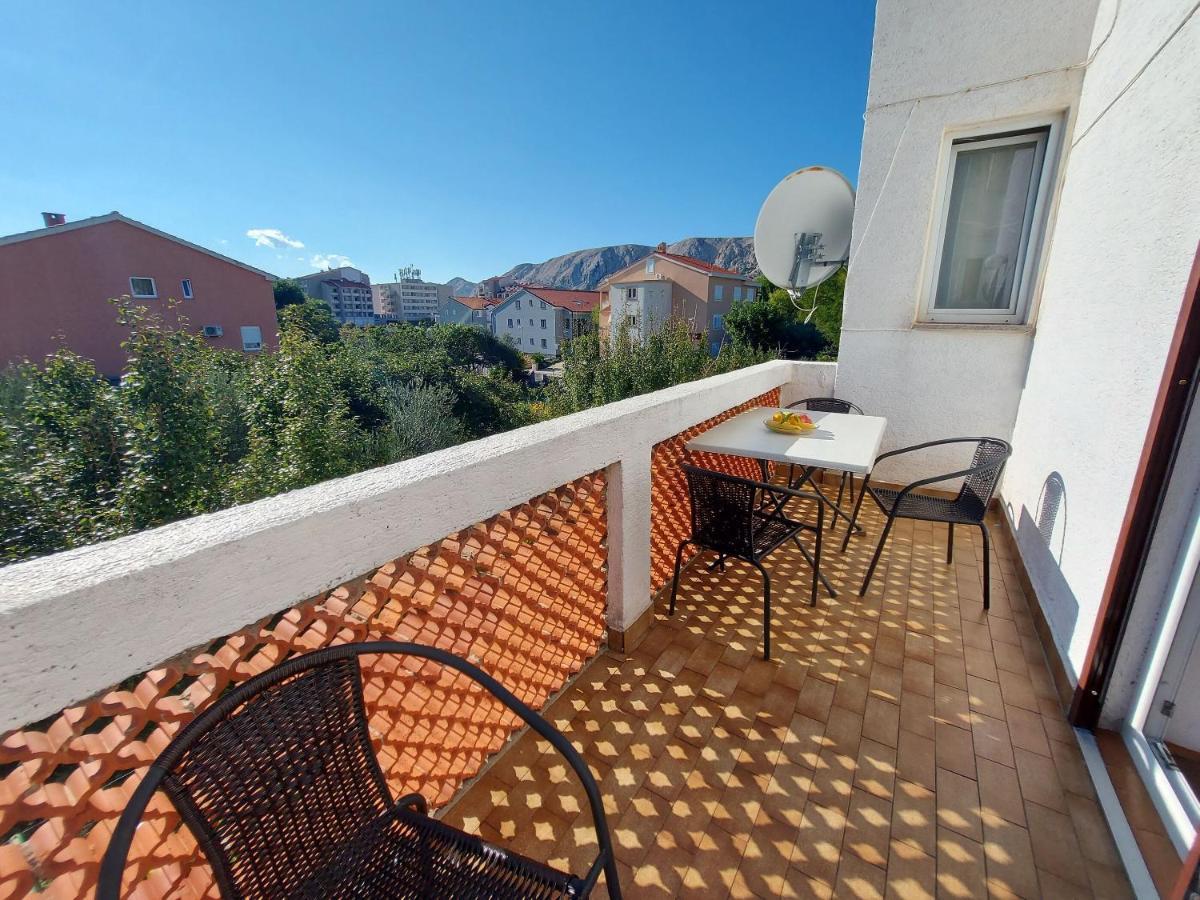 Apartments Fam Tomasic Baška Buitenkant foto